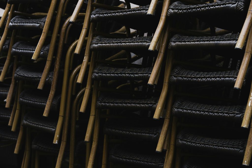 Dropship vs Wholesale Rattan Lamps
